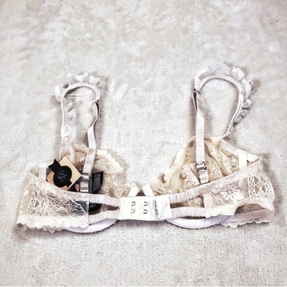 New Victoria's Secret Designer Collection  Lace Demi Bra 32D - Picture 7 of 7